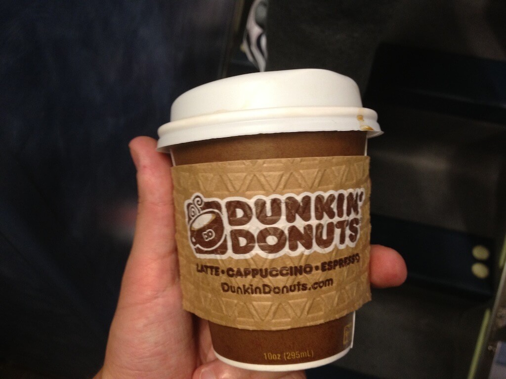 Espresso z Donkin Donuts jest najlepsze. Starbucks się chowa. Jeśli oni nie wejdą z powrotem do Polski, to ja ich wprowadzę.