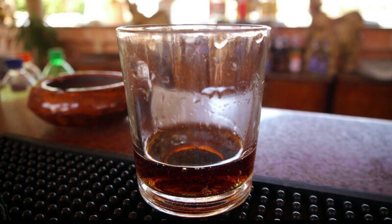 Whisky z lodem. No, chyba że jesteś tutaj pierwszy raz.