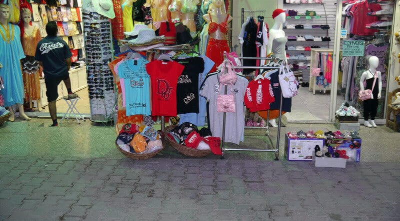 Oryginalnej koszulki D&G za 5 dolarów.