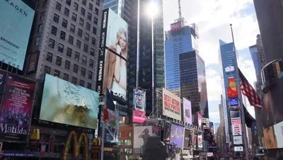 20 ciekawych reklam i szyldów z ulic Nowego Jorku