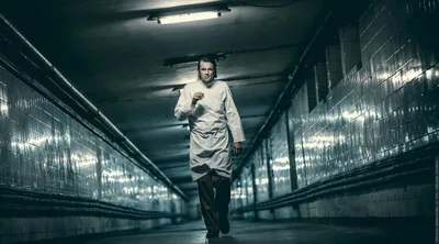 ,,Bogowie" - obejrzany z przekory. Opisany z zachwytu.
