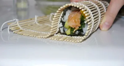 Jak zrobić sushi? 12 prawd, mitów i porad, które powinieneś znać