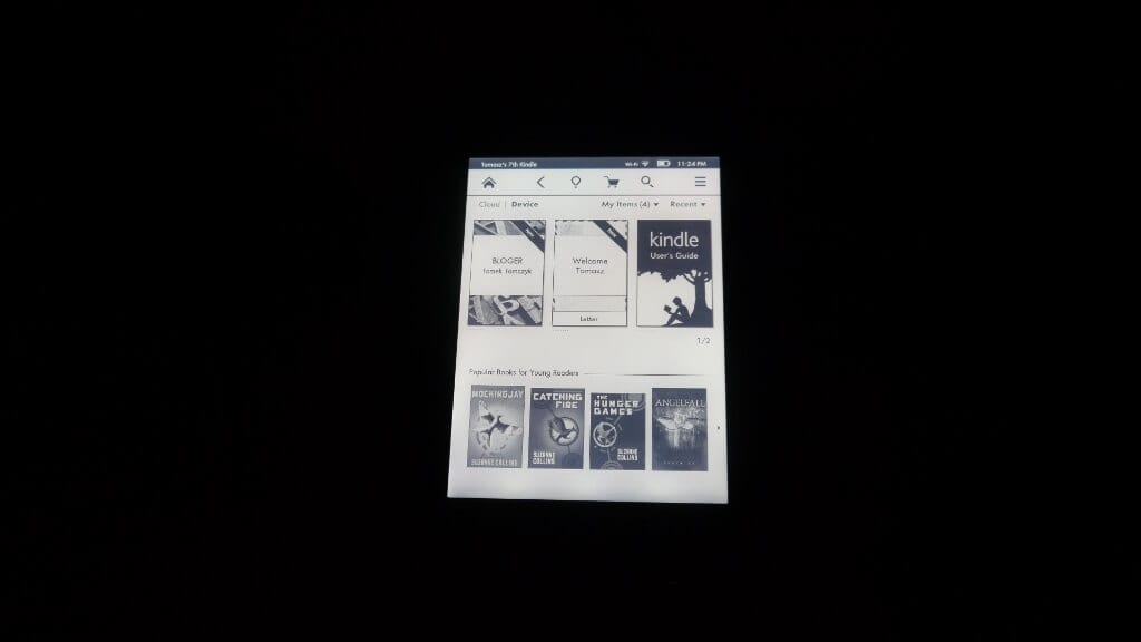 Kindle w ciemnościach.