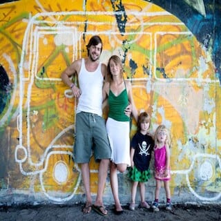 family-without-borders-2013_bus-650x491