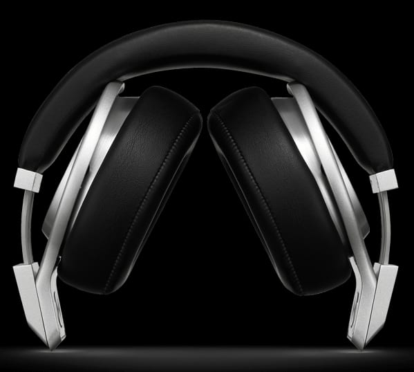 overear-pro-black-standard-fold